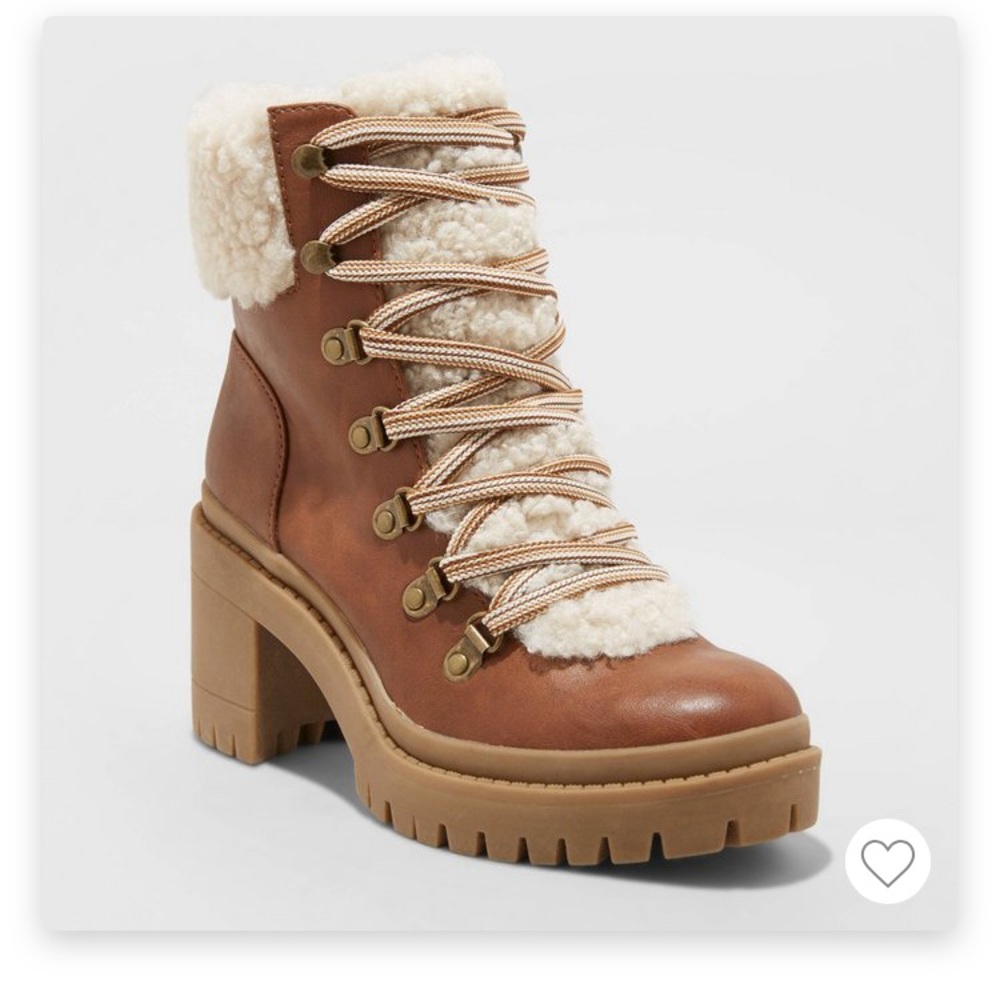 NWT Sherpa Universal Thread Boots